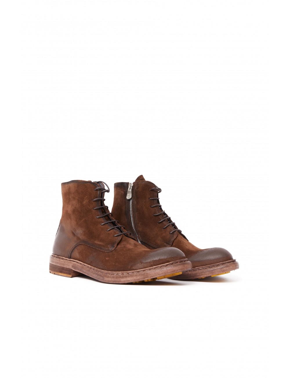 Men's ankle boot in brown...