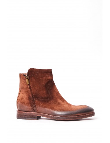 Men's boot in brown suede...